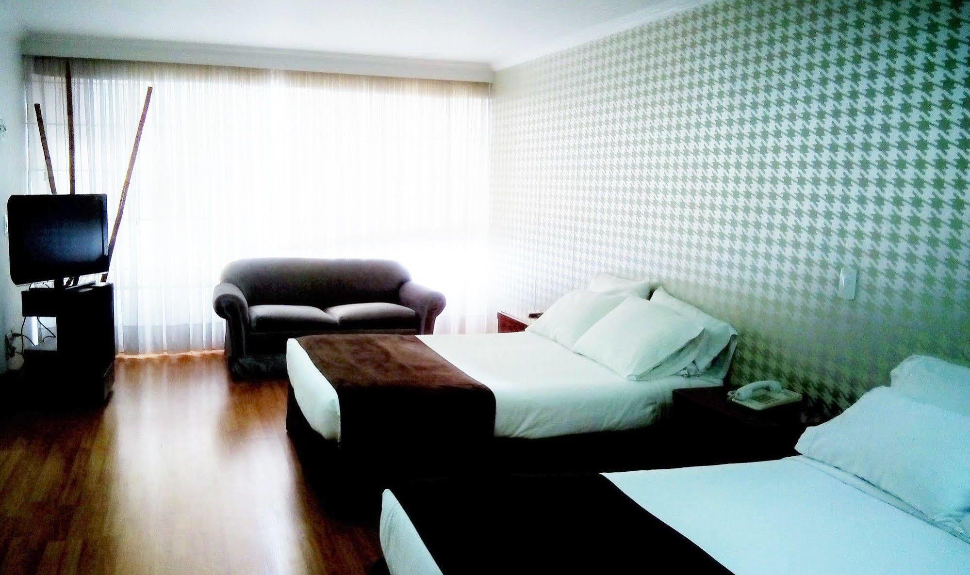 Hotel Eurolan 93 Bogotá Esterno foto